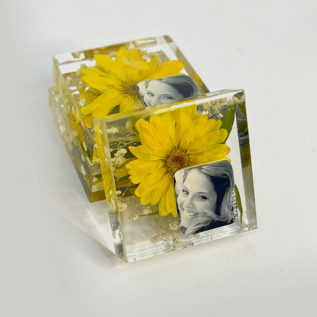 Crystal Clear Floral Mini Plaques (Set of 4) - Image 3